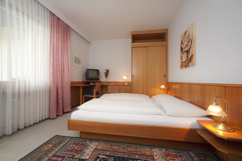 Beautyfarm Landhaus Servus Velden am Wörthersee Værelse billede