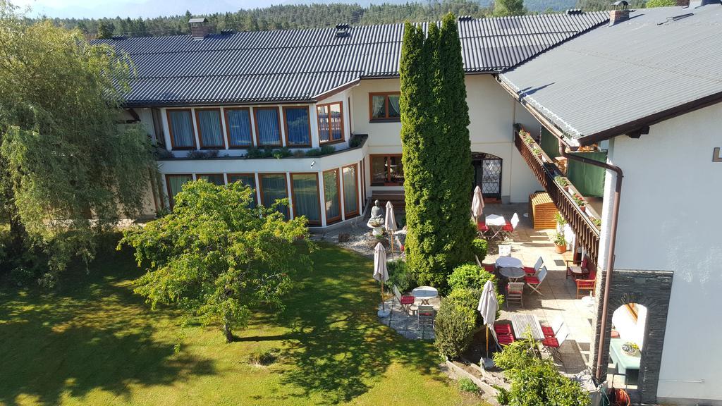 Beautyfarm Landhaus Servus Velden am Wörthersee Eksteriør billede